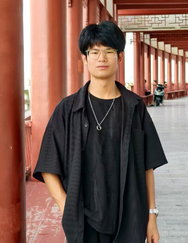 2025届优秀毕业生卢世伟