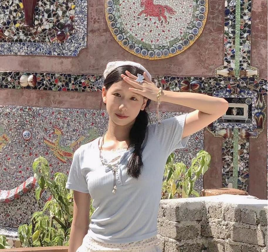 2025届优秀毕业生乐欣怡