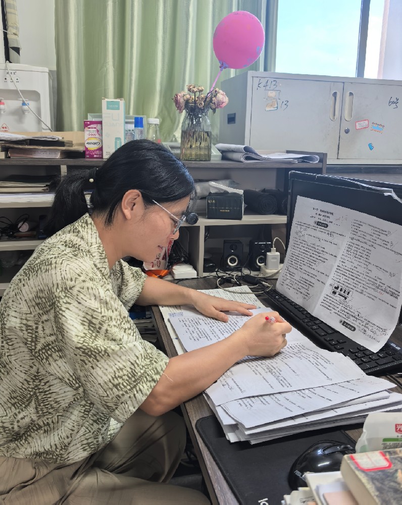 贵溪市优秀班主任何婷燕