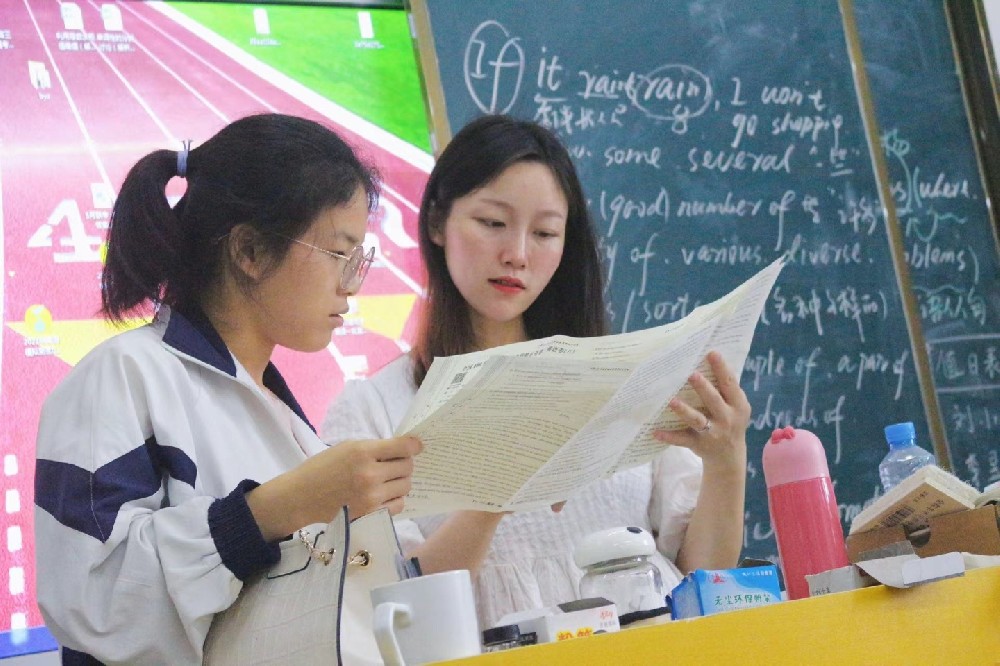 贵溪市优秀教师桂茜